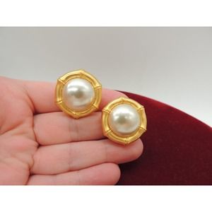 Vintage MISH Signed Goldtone Round Bamboo Faux Mabe Pearl Clip on Earrings